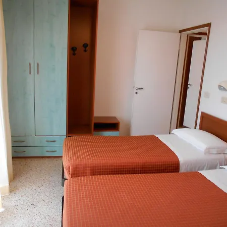 Hotel Sayonara Milano Marittima Extérieur photo