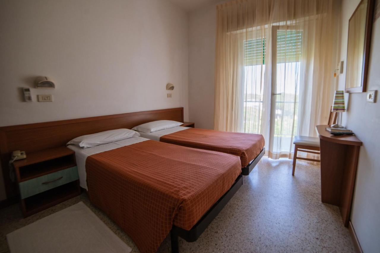 Sayonara Hotel 3*
