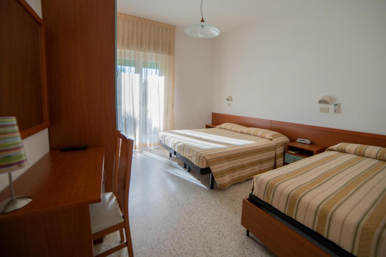 Hotel Sayonara